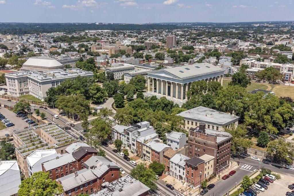 Trendy Fairmount Gem-5 Star Location, Roof Deck, Parking, Gr8 For Families Lägenhet Philadelphia Exteriör bild