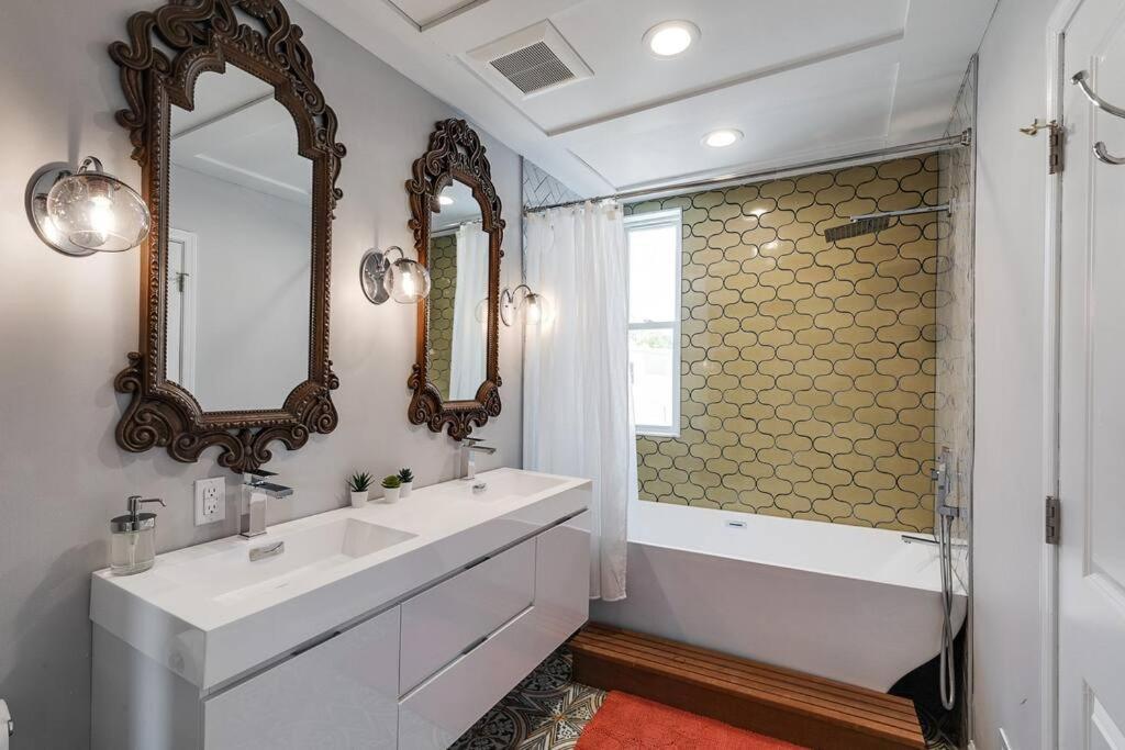 Trendy Fairmount Gem-5 Star Location, Roof Deck, Parking, Gr8 For Families Lägenhet Philadelphia Exteriör bild